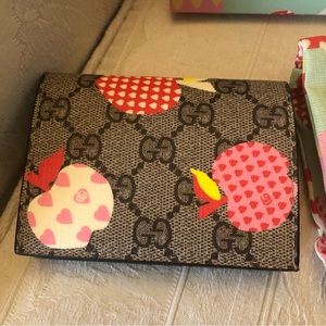Super rare! Gucci Les Pommes Apple Bifold Wallet GG Supreme Beige Pink